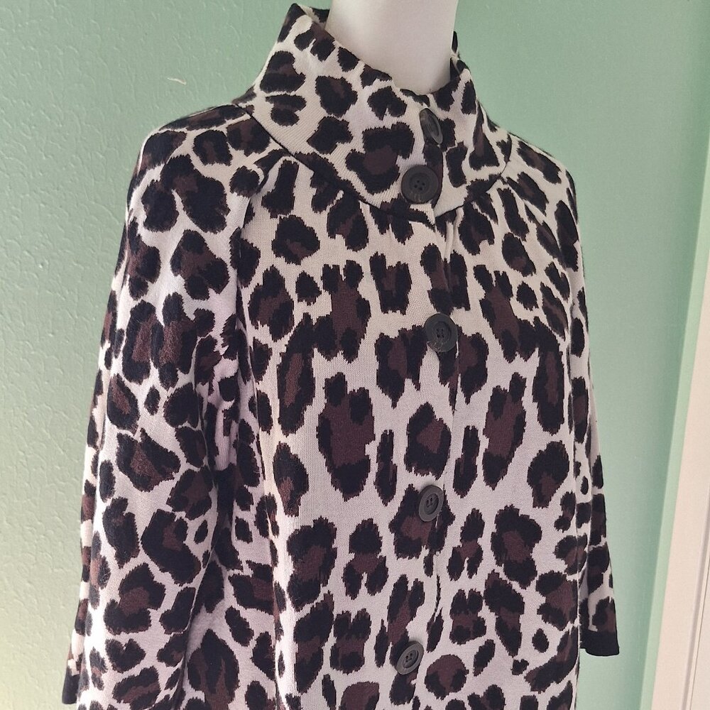 A.Z.I. Button Down Animal Print Sweater Jacket. Size XL